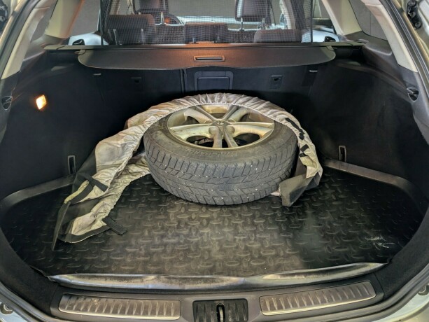 toyota-avensis-bensin-2012-big-25