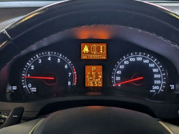 toyota-avensis-bensin-2012-big-16