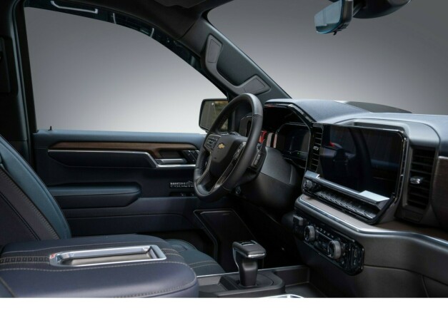 chevrolet-silverado-diesel-2023-big-38