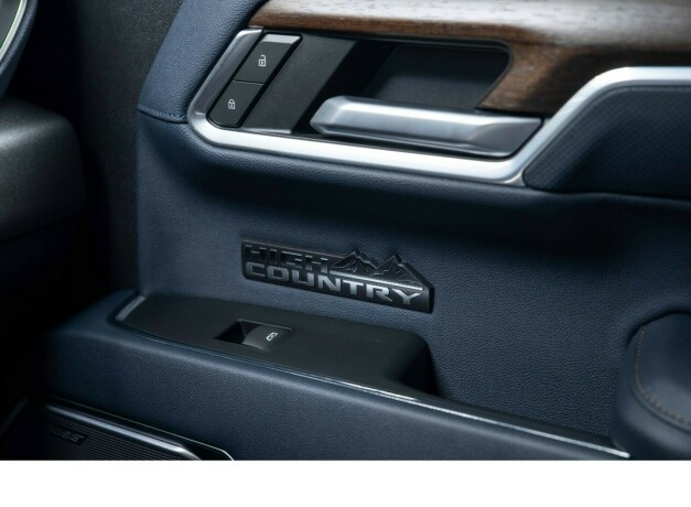 chevrolet-silverado-diesel-2023-big-36