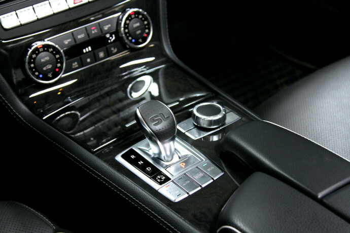 mercedes-benz-sl-bensin-2014-big-23