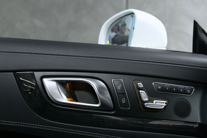 mercedes-benz-sl-bensin-2014-big-37