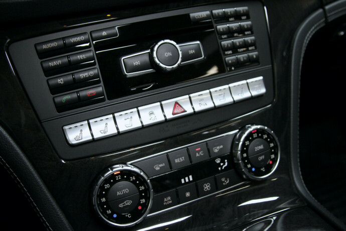 mercedes-benz-sl-bensin-2014-big-22