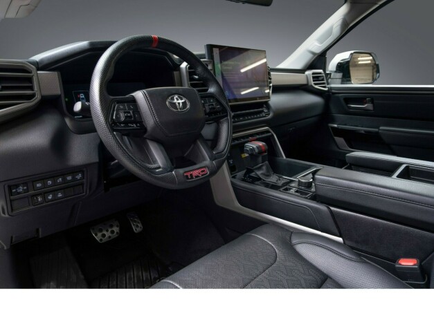 toyota-tundra-elektrisitetbensin-2022-big-25