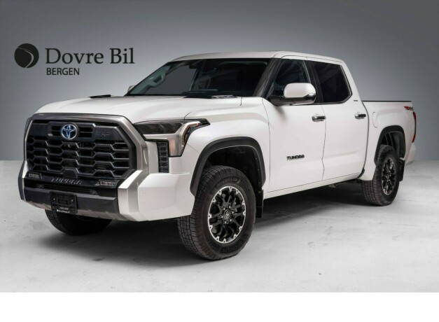 toyota-tundra-elektrisitetbensin-2022-big-0