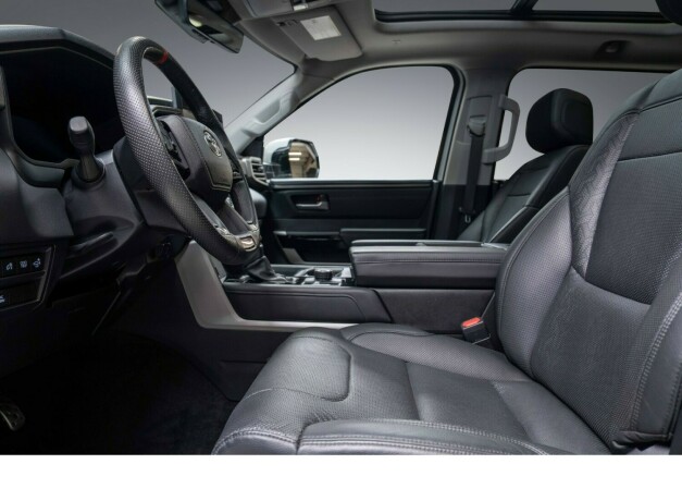 toyota-tundra-elektrisitetbensin-2022-big-26