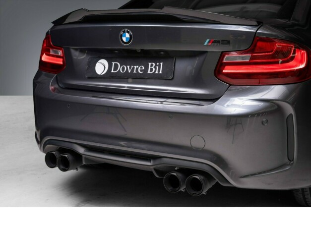 bmw-m2-bensin-2017-big-9