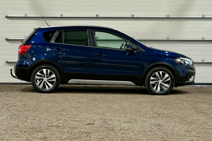 suzuki-sx4-s-cross-bensin-2017-big-1