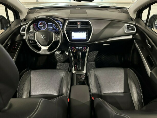 suzuki-sx4-s-cross-bensin-2017-big-12