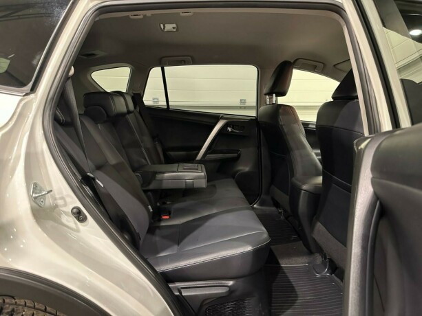 toyota-rav4-elektrisitetbensin-2016-big-11