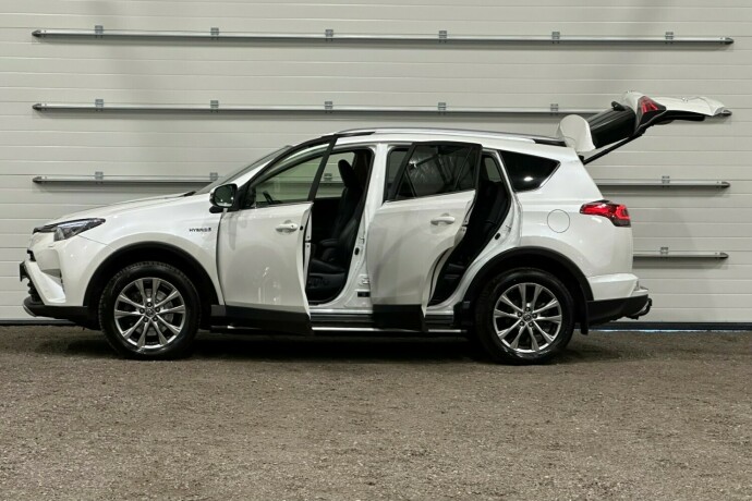 toyota-rav4-elektrisitetbensin-2016-big-5