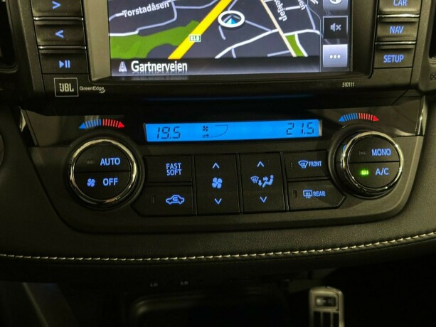 toyota-rav4-elektrisitetbensin-2016-big-20