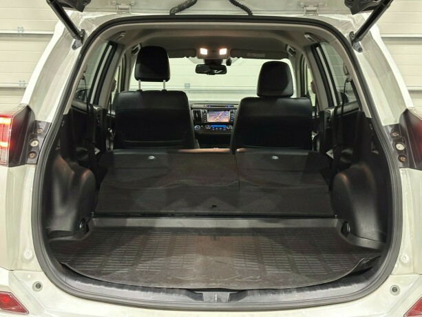 toyota-rav4-elektrisitetbensin-2016-big-13