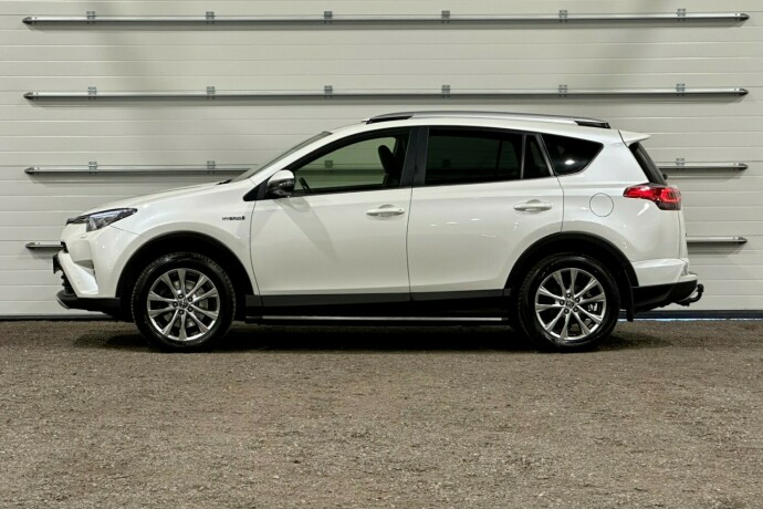toyota-rav4-elektrisitetbensin-2016-big-4