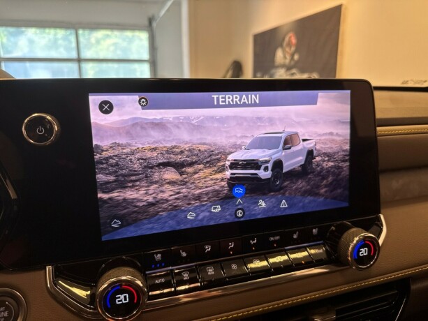 chevrolet-colorado-bensin-2025-big-29