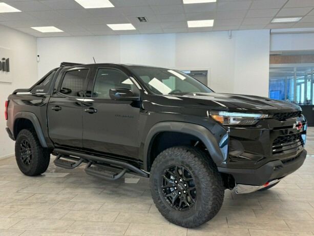 chevrolet-colorado-bensin-2025-big-10