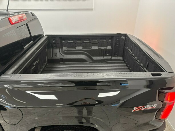 chevrolet-colorado-bensin-2025-big-9