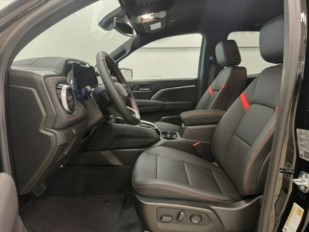 chevrolet-colorado-bensin-2025-big-5