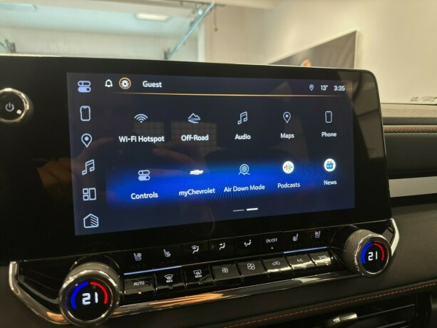 chevrolet-colorado-bensin-2025-big-16