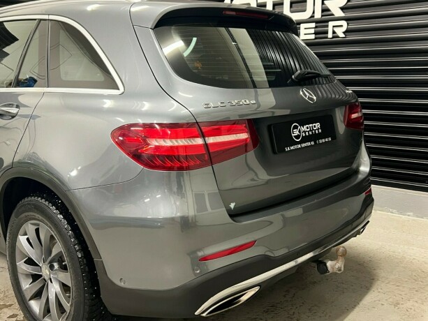 mercedes-benz-glc-elektrisitetbensin-2017-big-5