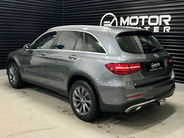 mercedes-benz-glc-elektrisitetbensin-2017-big-1