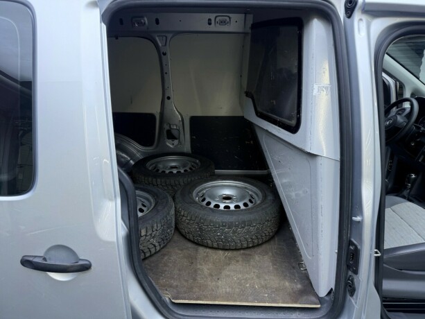 volkswagen-caddy-maxi-diesel-2013-big-20