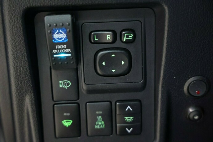 toyota-land-cruiser-diesel-2012-big-22