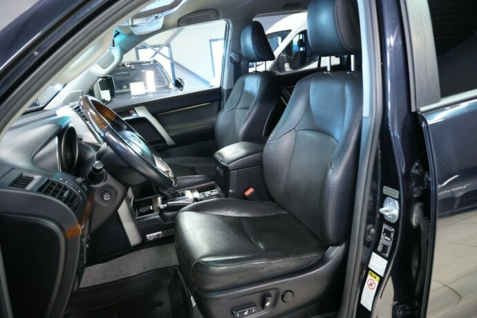 toyota-land-cruiser-diesel-2012-big-4