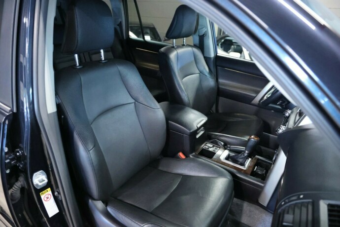 toyota-land-cruiser-diesel-2012-big-11