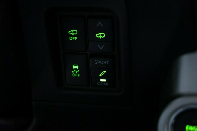 toyota-land-cruiser-diesel-2012-big-23