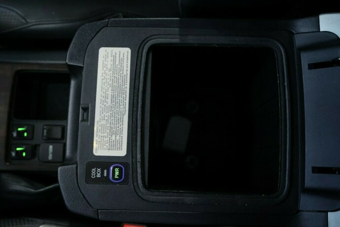 toyota-land-cruiser-diesel-2012-big-21