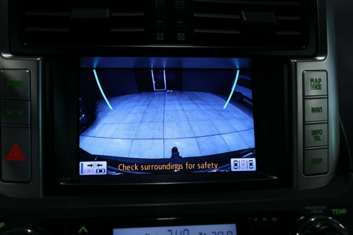 toyota-land-cruiser-diesel-2012-big-15