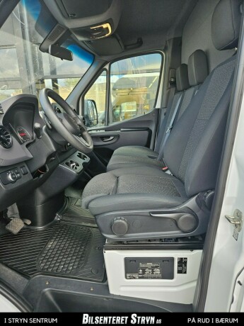 mercedes-benz-sprinter-diesel-2019-big-6