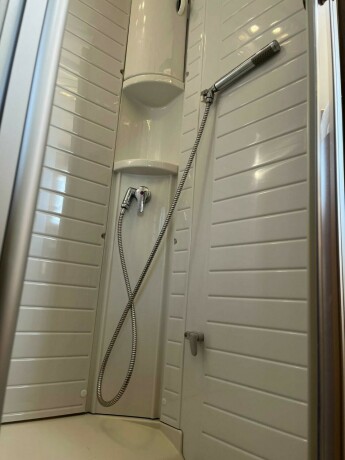 burstner-elegance-i810-2-enkle-senger-senkeseng-30-157hk-manuell-gir-alde-2-x-aircondition-topputgave-diesel-2013-big-70