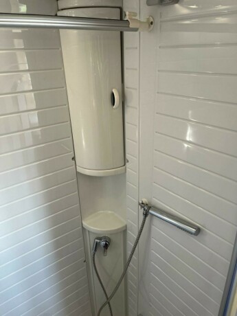 burstner-elegance-i810-2-enkle-senger-senkeseng-30-157hk-manuell-gir-alde-2-x-aircondition-topputgave-diesel-2013-big-71