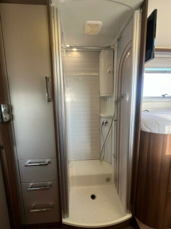 burstner-elegance-i810-2-enkle-senger-senkeseng-30-157hk-manuell-gir-alde-2-x-aircondition-topputgave-diesel-2013-big-68