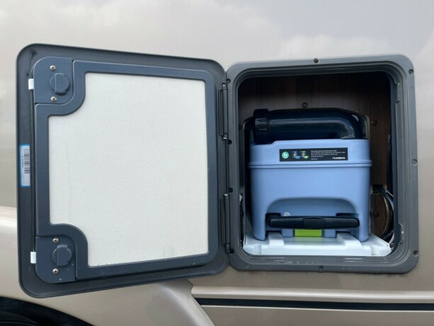 burstner-elegance-i810-2-enkle-senger-senkeseng-30-157hk-manuell-gir-alde-2-x-aircondition-topputgave-diesel-2013-big-12