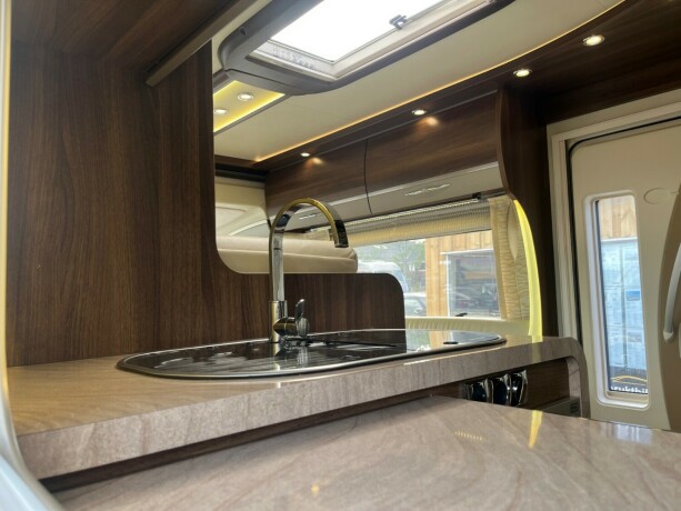 burstner-elegance-i810-2-enkle-senger-senkeseng-30-157hk-manuell-gir-alde-2-x-aircondition-topputgave-diesel-2013-big-46