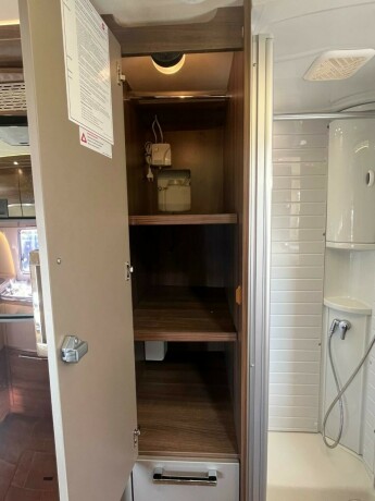 burstner-elegance-i810-2-enkle-senger-senkeseng-30-157hk-manuell-gir-alde-2-x-aircondition-topputgave-diesel-2013-big-64