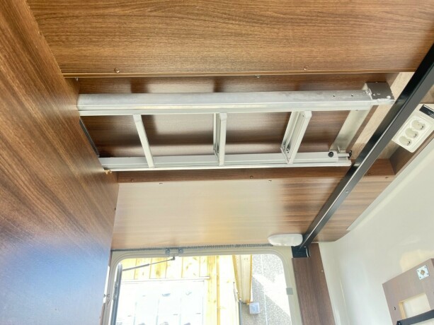 burstner-elegance-i810-2-enkle-senger-senkeseng-30-157hk-manuell-gir-alde-2-x-aircondition-topputgave-diesel-2013-big-10