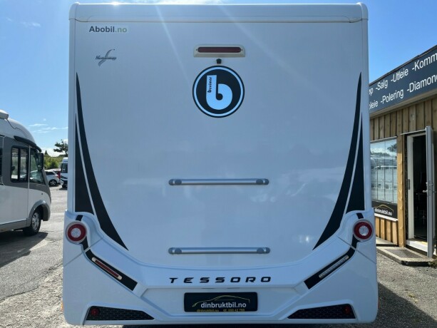 benimar-tessoro-497-queensbed-elsenkeseng-face-2-face-sittegruppe-20-170hk-diesel-2021-big-5