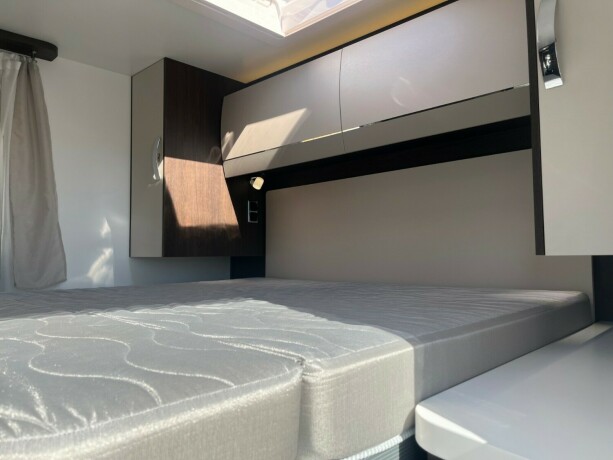 benimar-tessoro-497-queensbed-elsenkeseng-face-2-face-sittegruppe-20-170hk-diesel-2021-big-68