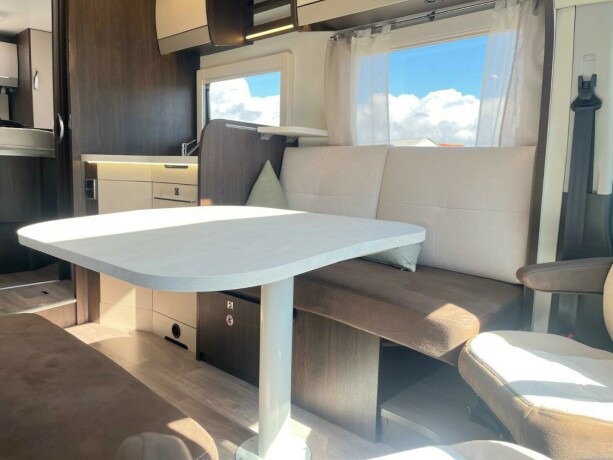 benimar-tessoro-497-queensbed-elsenkeseng-face-2-face-sittegruppe-20-170hk-diesel-2021-big-25