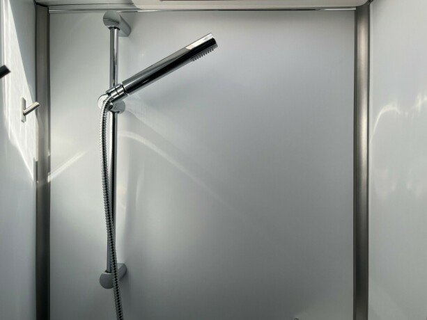 benimar-tessoro-497-queensbed-elsenkeseng-face-2-face-sittegruppe-20-170hk-diesel-2021-big-57