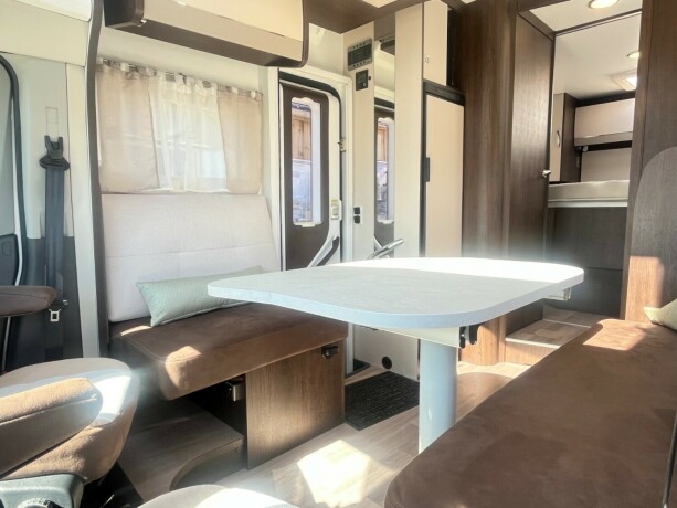 benimar-tessoro-497-queensbed-elsenkeseng-face-2-face-sittegruppe-20-170hk-diesel-2021-big-26