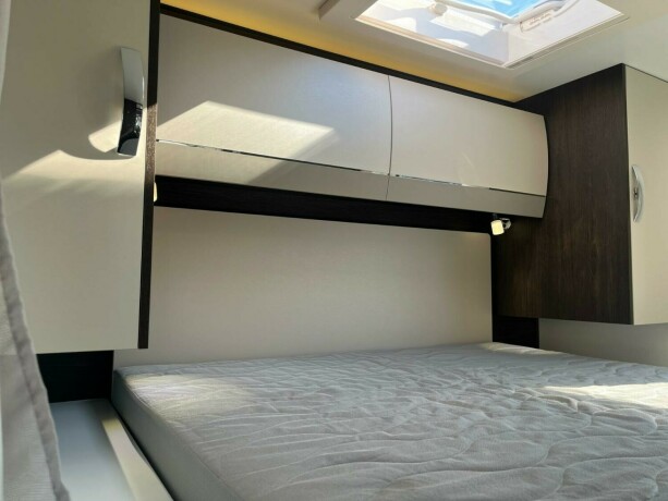 benimar-tessoro-497-queensbed-elsenkeseng-face-2-face-sittegruppe-20-170hk-diesel-2021-big-65