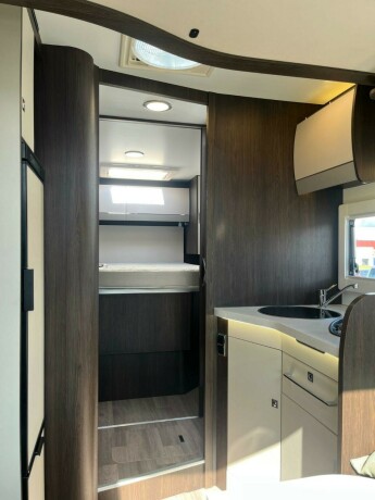 benimar-tessoro-497-queensbed-elsenkeseng-face-2-face-sittegruppe-20-170hk-diesel-2021-big-30