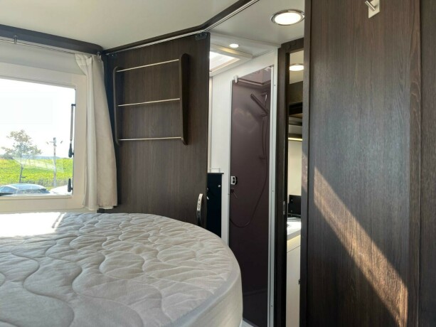 benimar-tessoro-497-queensbed-elsenkeseng-face-2-face-sittegruppe-20-170hk-diesel-2021-big-63