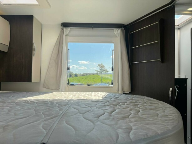 benimar-tessoro-497-queensbed-elsenkeseng-face-2-face-sittegruppe-20-170hk-diesel-2021-big-64