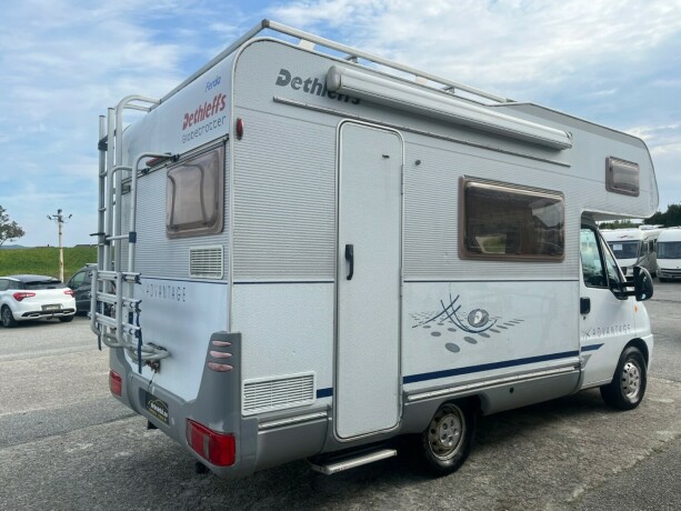 dethleffs-advantage-lav-seng-nede-alkove-truma-kobi-varmer-ryggekamera-kj248leskap-god-nyttelast-diesel-2004-big-4